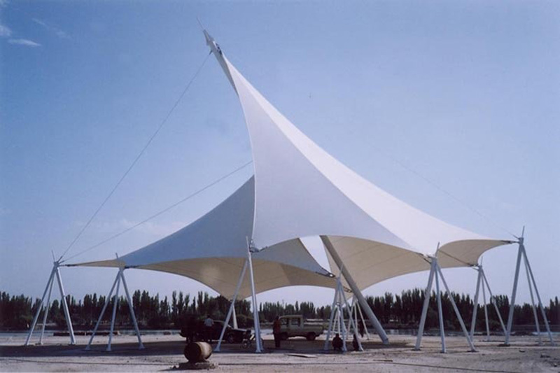 CE-02 المان شهری با سازه چادری